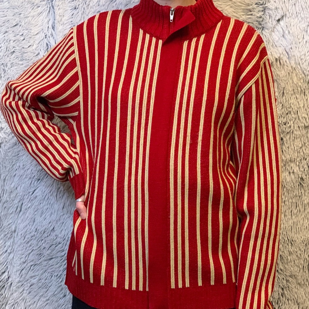 Mod Sweater with Zipper
